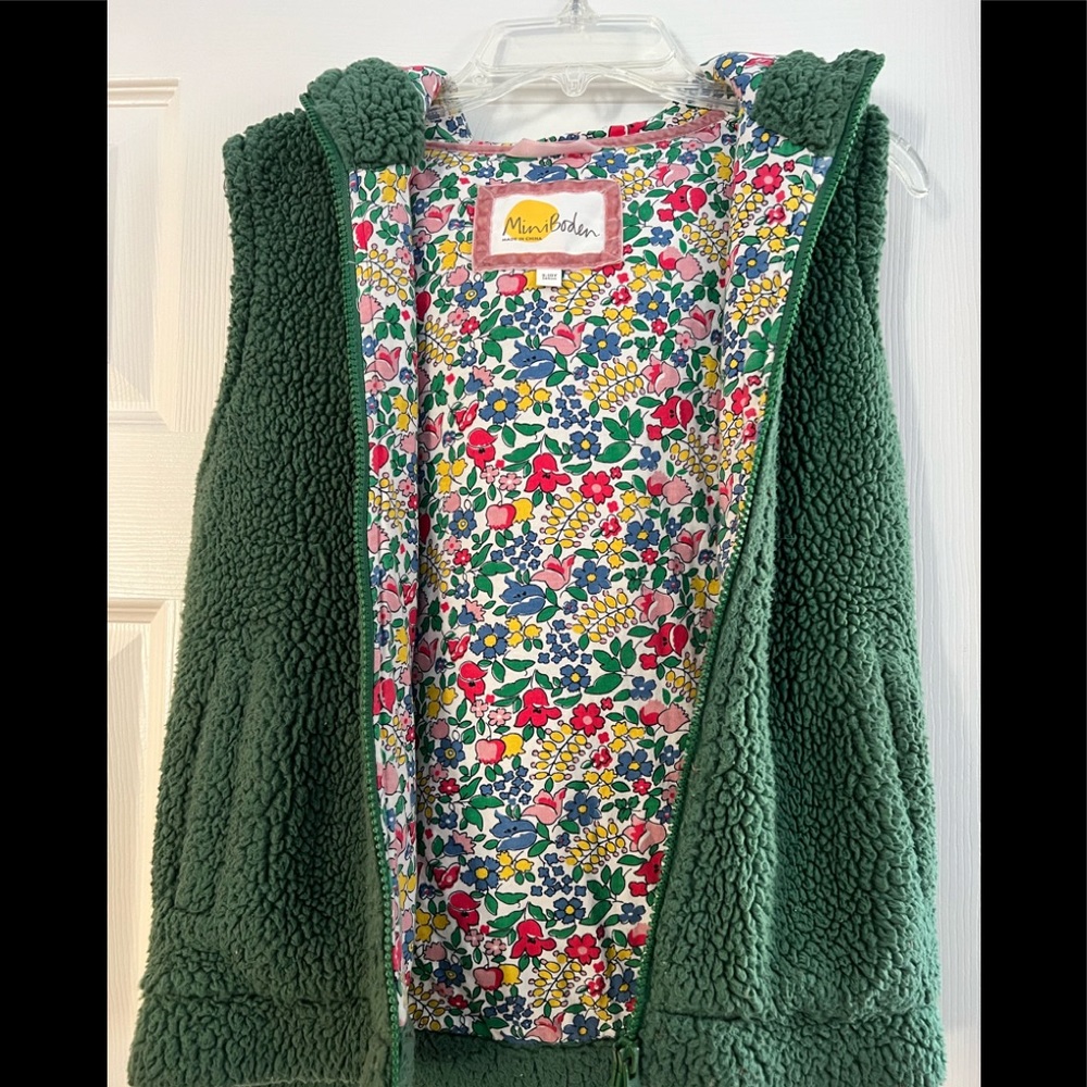 Mini Boden fun Forest Green Vest